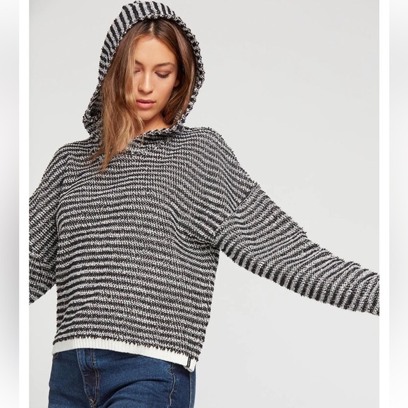 Volcom Broken Letters Sweater - Picture 2 of 13